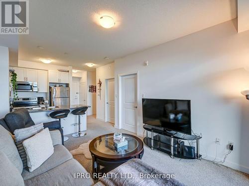 436 - 101 Shoreview Place, Hamilton, ON - Indoor Photo Showing Living Room