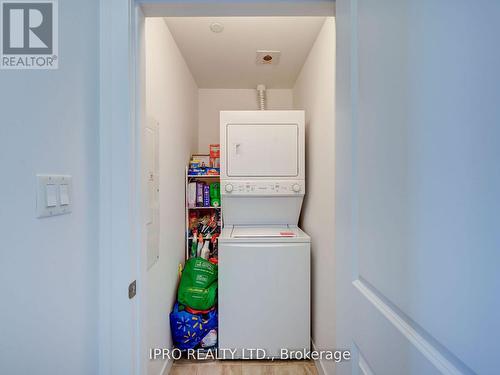436 - 101 Shoreview Place, Hamilton, ON - Indoor Photo Showing Laundry Room