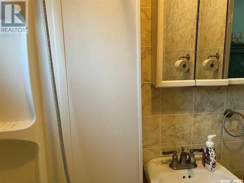 230 Oak Street, Porcupine Plain, SK - Indoor Photo Showing Bathroom