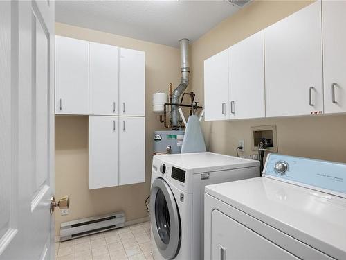 5950 Waterton Dr, Nanaimo, BC - Indoor Photo Showing Laundry Room