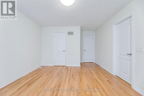 385 Athabasca Common, Oakville, ON - Indoor Photo Showing Other Room