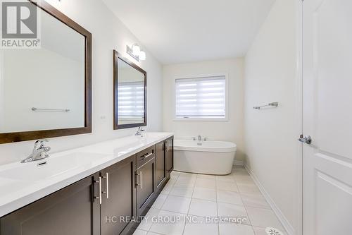 385 Athabasca Common, Oakville, ON - Indoor Photo Showing Bathroom