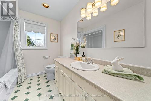 302 County Road 4, Prince Edward County, ON - Indoor Photo Showing Bathroom