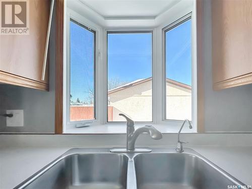 907 Maple Drive, Esterhazy, SK - Indoor Photo Showing Kitchen With Double Sink