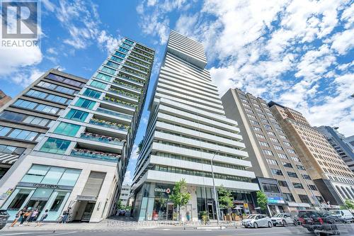 402 - 200 Bloor Street W, Toronto, ON - Outdoor