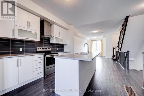 11 Donald Fleming Way, Whitby, ON - Indoor Photo Showing Kitchen With Upgraded Kitchen