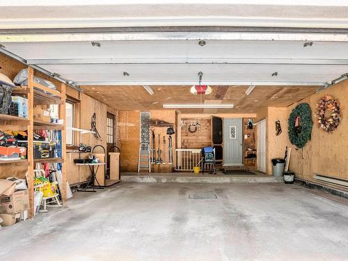 Garage - 101 Ch. Deer Hill, Rigaud, QC - Indoor Photo Showing Garage