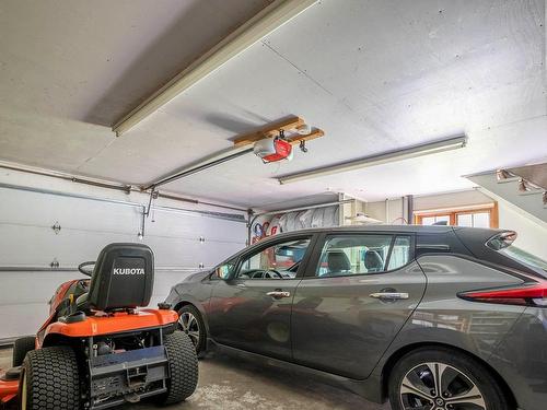 Garage - 101 Ch. Deer Hill, Rigaud, QC - Indoor Photo Showing Garage