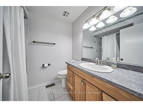 83 Sherwood Rd E, Ajax, ON - Indoor Photo Showing Bathroom