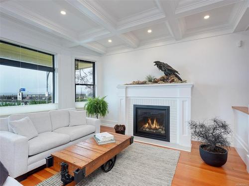 222 Dallas Rd, Victoria, BC - Indoor Photo Showing Living Room With Fireplace