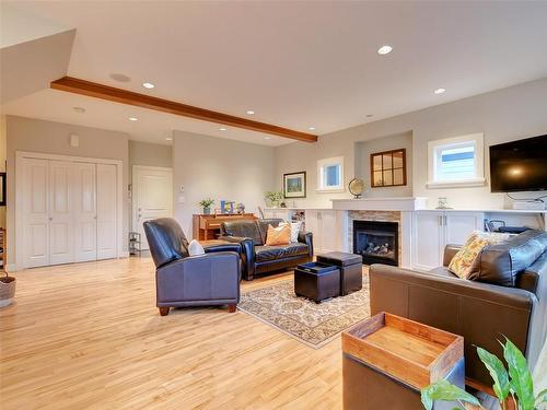 3425 Hopwood Pl, Colwood, BC - Indoor Photo Showing Living Room With Fireplace