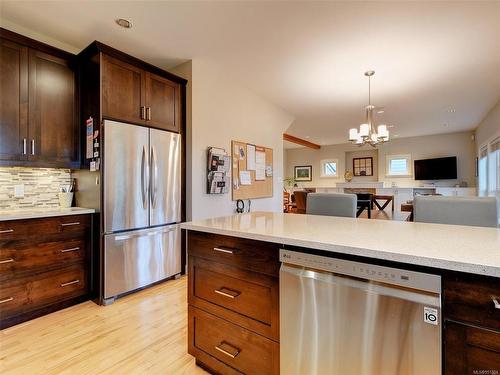 3425 Hopwood Pl, Colwood, BC - Indoor Photo Showing Kitchen