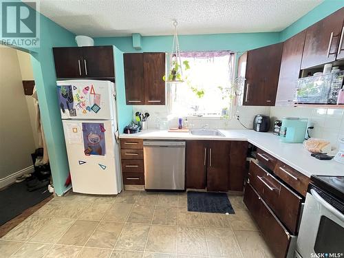 318 Cypress Street, Maple Creek, SK - Indoor Photo Showing Kitchen
