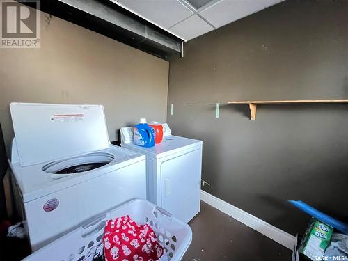 318 Cypress Street, Maple Creek, SK - Indoor Photo Showing Laundry Room