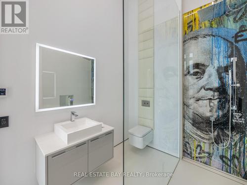 47 Creedmore Crt, Vaughan, ON - Indoor Photo Showing Bathroom