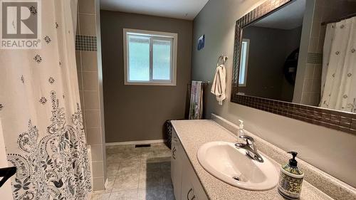 6260 Merkley Crescent, 100 Mile House, BC - Indoor Photo Showing Bathroom