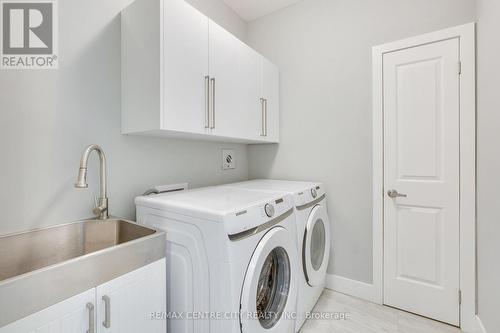 2284 Evans Blvd, London, ON - Indoor Photo Showing Laundry Room