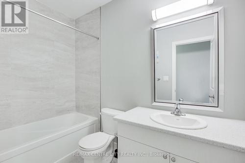 2284 Evans Blvd, London, ON - Indoor Photo Showing Bathroom