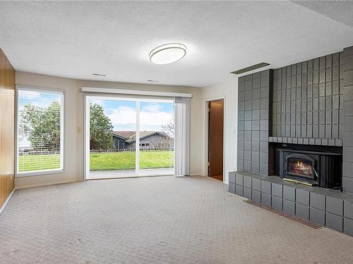 7178 Dickinson Rd, Lantzville, BC - Indoor With Fireplace