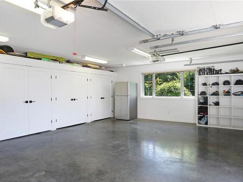 1327 Point Mercer Dr, French Creek, BC - Indoor Photo Showing Garage