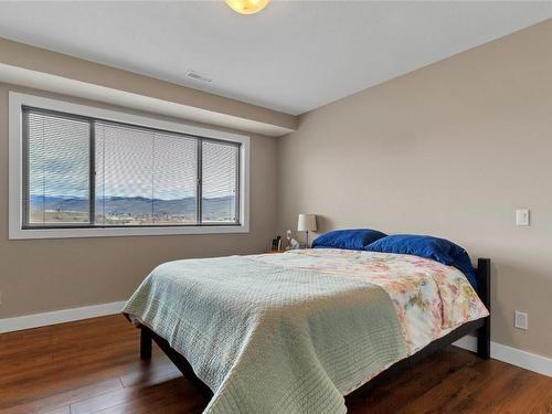 1008 Mt. Begbie Drive, Vernon, BC - Indoor Photo Showing Bedroom