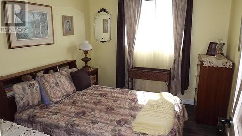 206 Ottawa Ave, Elliot Lake, ON - Indoor Photo Showing Bedroom