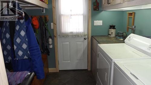 206 Ottawa Ave, Elliot Lake, ON - Indoor Photo Showing Laundry Room