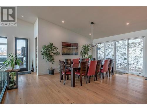 132 Sunset Boulevard, Vernon, BC - Indoor Photo Showing Dining Room