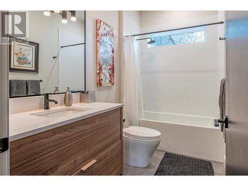 132 Sunset Boulevard, Vernon, BC - Indoor Photo Showing Bathroom