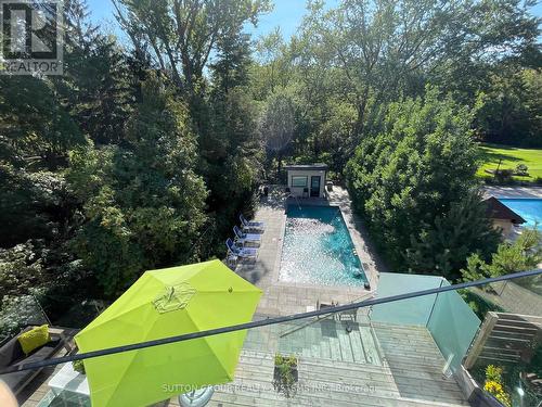 872 Hampton Crescent, Mississauga, ON - Outdoor With In Ground Pool