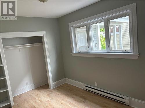 285 St. George, Bathurst, NB - Indoor Photo Showing Other Room