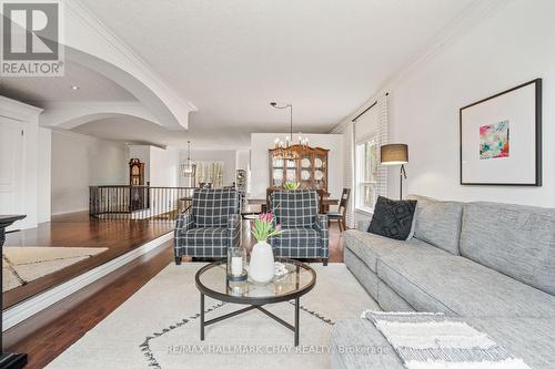 76 Luella Boulevard, Springwater, ON - Indoor Photo Showing Living Room