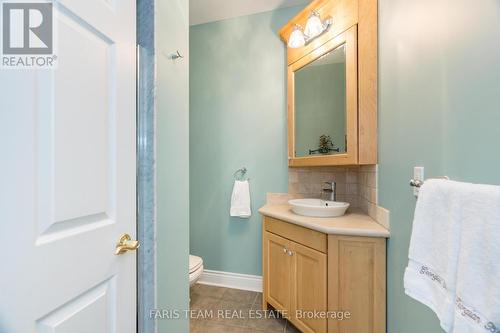 24 Finley Drive, Tiny, ON - Indoor Photo Showing Bathroom