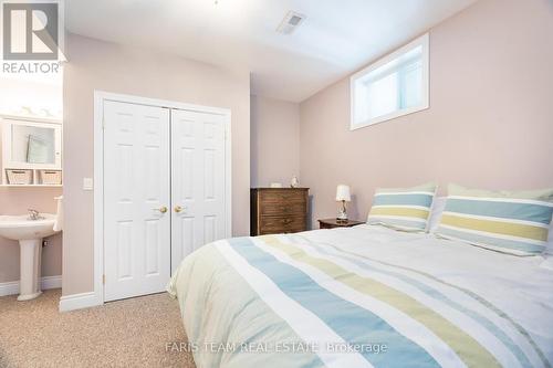 24 Finley Drive, Tiny, ON - Indoor Photo Showing Bedroom