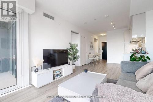 #1412 -158 Front St E, Toronto, ON - Indoor Photo Showing Living Room