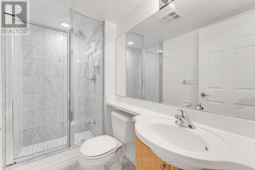3011 - 763 Bay Street, Toronto, ON - Indoor Photo Showing Bathroom