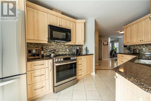 18648 County Rd 2 Road, South Glengarry, ON - Indoor Photo Showing Kitchen