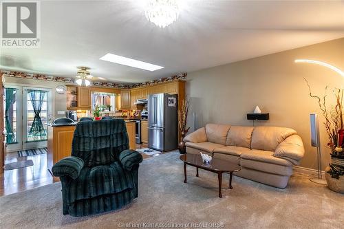 40 Homesteads Drive, Tilbury, ON - Indoor Photo Showing Living Room