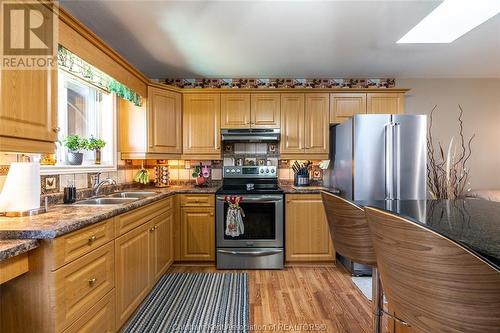 40 Homesteads Drive, Tilbury, ON - Indoor Photo Showing Kitchen With Double Sink