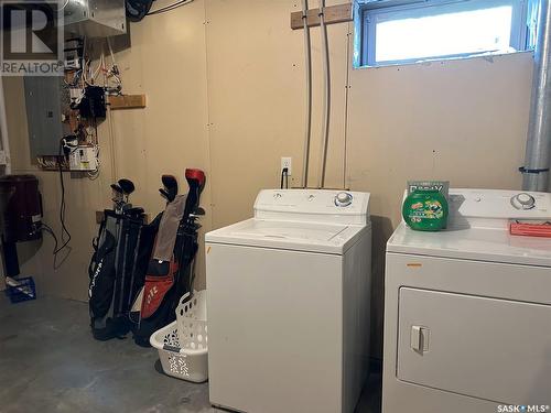 307 851 Chester Road, Moose Jaw, SK - Indoor Photo Showing Laundry Room