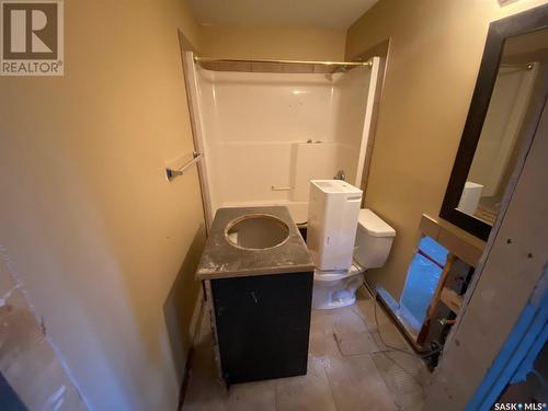 1642 Toronto Street, Regina, SK - Indoor Photo Showing Bathroom