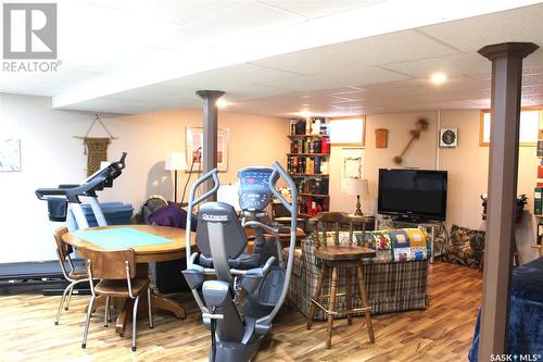 587 Poplar Crescent, Shaunavon, SK - Indoor Photo Showing Gym Room