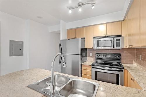 763 Bay Street|Unit #3011, Toronto, ON - Indoor Photo Showing Kitchen With Double Sink