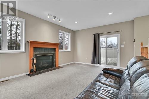 507 Oxford Street E, Kemptville, ON - Indoor Photo Showing Living Room With Fireplace