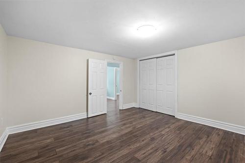 134 Victor Boulevard, Hamilton, ON - Indoor Photo Showing Other Room