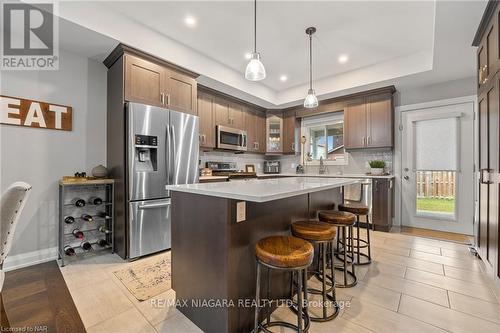 134 Lametti Dr, Pelham, ON - Indoor Photo Showing Kitchen With Upgraded Kitchen