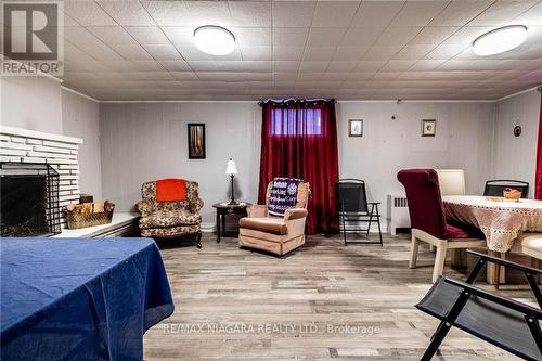 72 Sanatorium Rd, Hamilton, ON - Indoor With Fireplace
