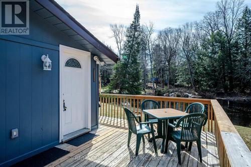 282 Edwina Dr, Galway-Cavendish And Harvey, ON - Outdoor With Deck Patio Veranda