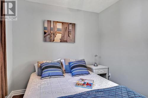 282 Edwina Drive, Galway-Cavendish And Harvey, ON - Indoor Photo Showing Bedroom