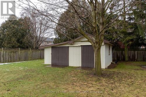 1171 Sunningdale Road E, London, ON - Outdoor With Backyard